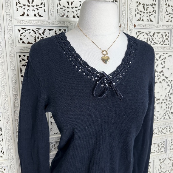 Vintage Route 77 Black Ribbed V Neck With Crochet Bow Details Sz Small - Picture 2 of 7
